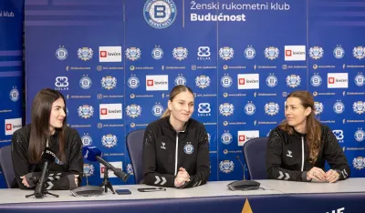 Odlična atmosfera pred meč sezone