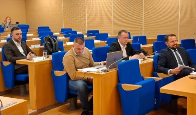 Skup&scaron;tina Glavnog grada razmatra budžet i brojna imenovanja: Mujović predlaže Senića, odbornici protiv