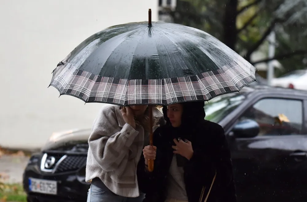Sjutra oblačno sa povremenom ki&scaron;om
