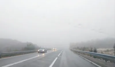 Putevi mokri, vidljivost smanjena