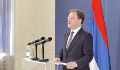 Napadnut srpski ministar kulture Nikola Selaković