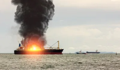 Sudar brodova u Sjevernom moru &ndash; spasena posada, zapaljeni tanker prevozio kerozin za američku vojsku