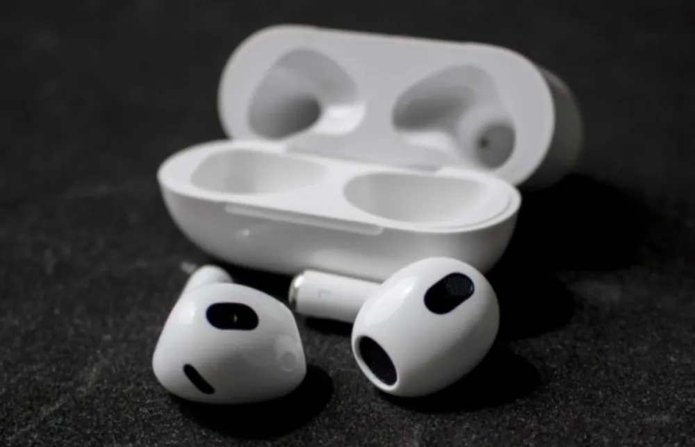 Apple aktivno razvija slu&scaron;alice s kamerama