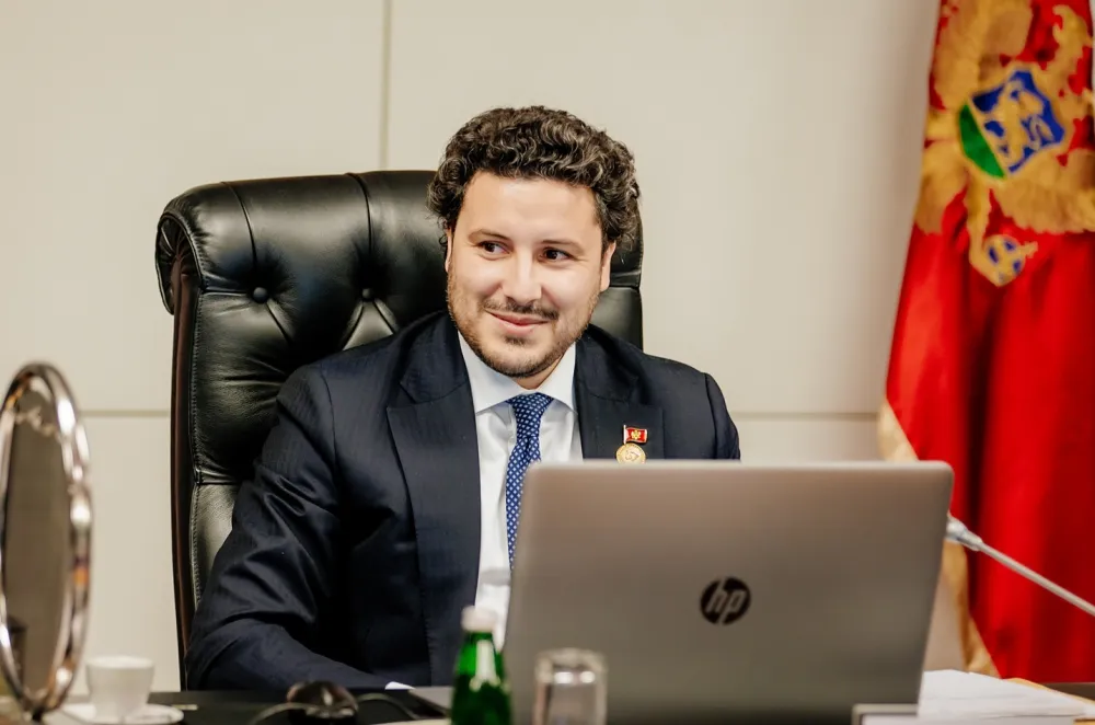 Abazović: Podr&scaron;ka&nbsp;incijativi za formiranje anketnog odbora o &scaron;vercu cigareta