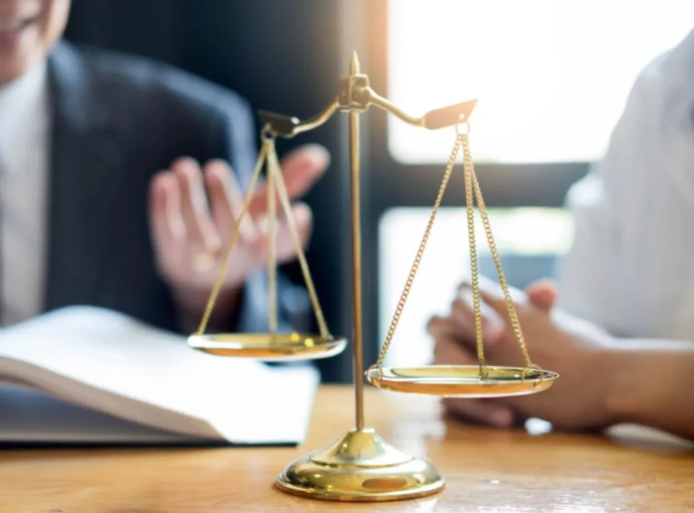 Sve dublji jaz između sudija, tužilaca i advokata: Čuvari zakona pod sumnjom da kr&scaron;e zakon