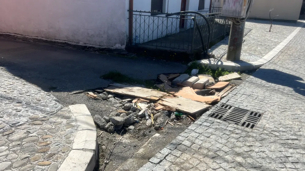 (VIDEO) Mje&scaron;tani Ulice &Scaron;pira Mugo&scaron;e ukazuju na propuste pri rekonstrukciji: Sokaci jo&scaron; čekaju