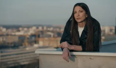 Sara&nbsp;Renar predstavlja spot za singl "Nježne riječi"
