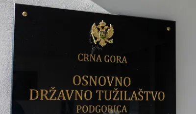 Otac osumnjičen da je gađao sina daljinskim u glavu i povrijedio ga