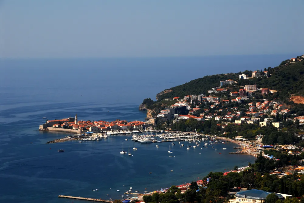 Strancima izdato devet miliona kvadrata državne zemlje