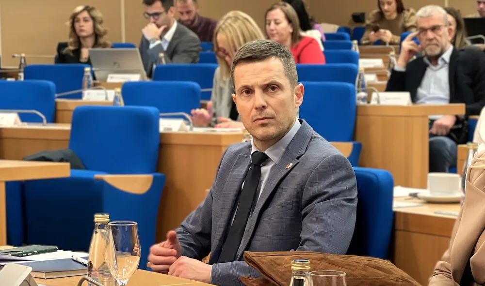 Sa&scaron;a Mujović, skup&scaron;tina Glavnog Grada