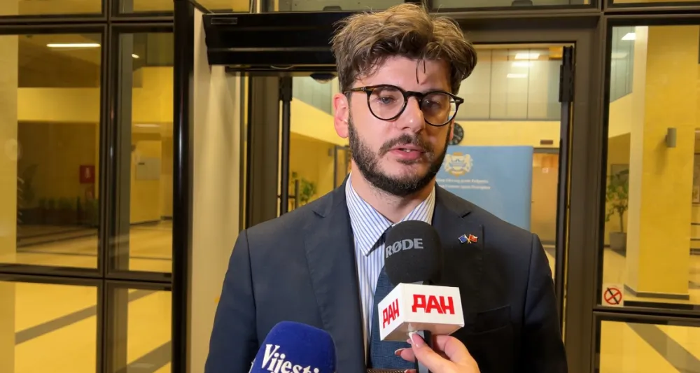 Čarapić: Abazović prevario svoj rodni grad, Alabar do&scaron;ao na njegov poziv
