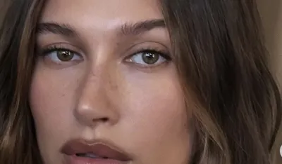 Beauty vodič: Kako da postignete prolećni čokoladni make-up trend Hejli Biber?