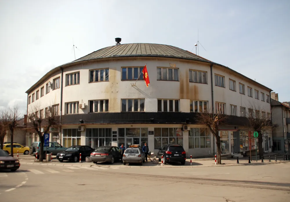 Pljevlja: Prekr&scaron;ajni nalozi zbog pretovara kamiona oblom građom