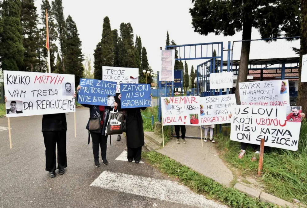 Porodica i prijatelji poručili nadležnima u UIKS-u: "Koliko mrtvih vam treba da reagujete?"