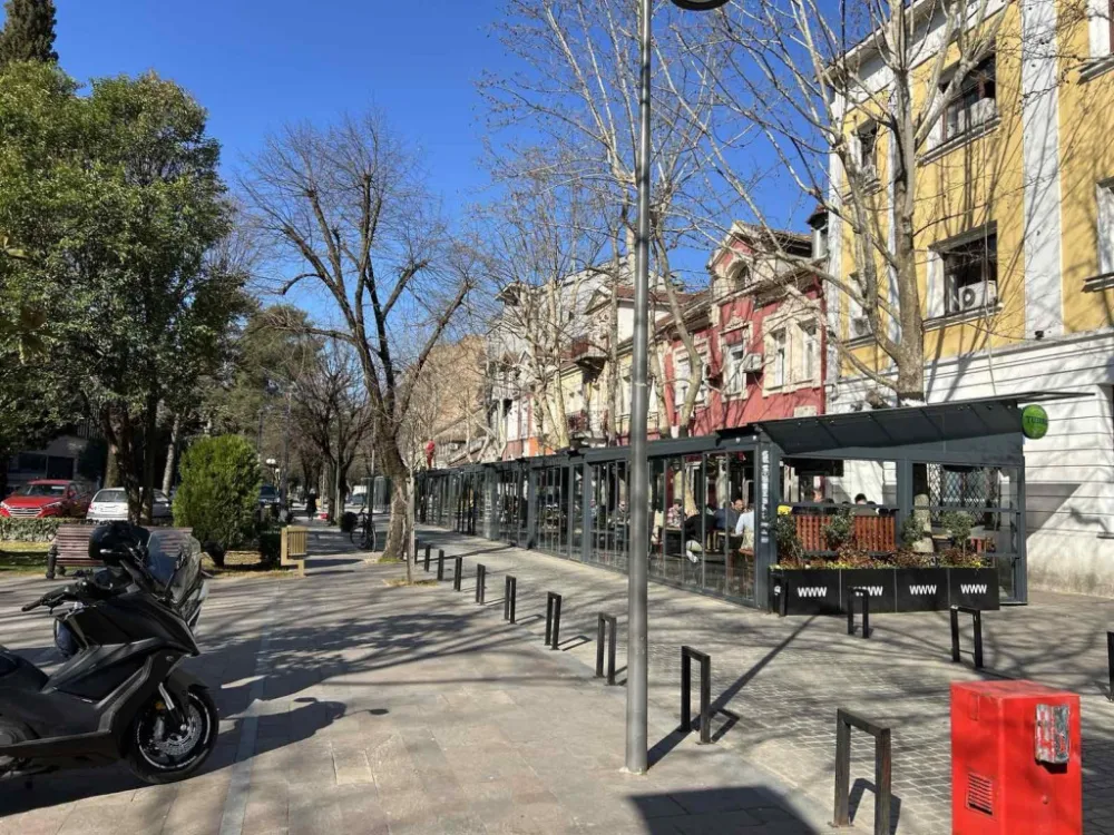 Glavni grad lokalima u centru propisuje isti fajront