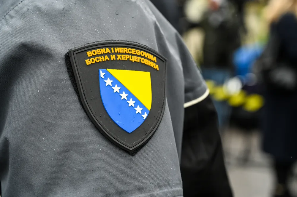 Granični policajci osuđeni zbog 20 eura mita od putnika iz Crne Gore