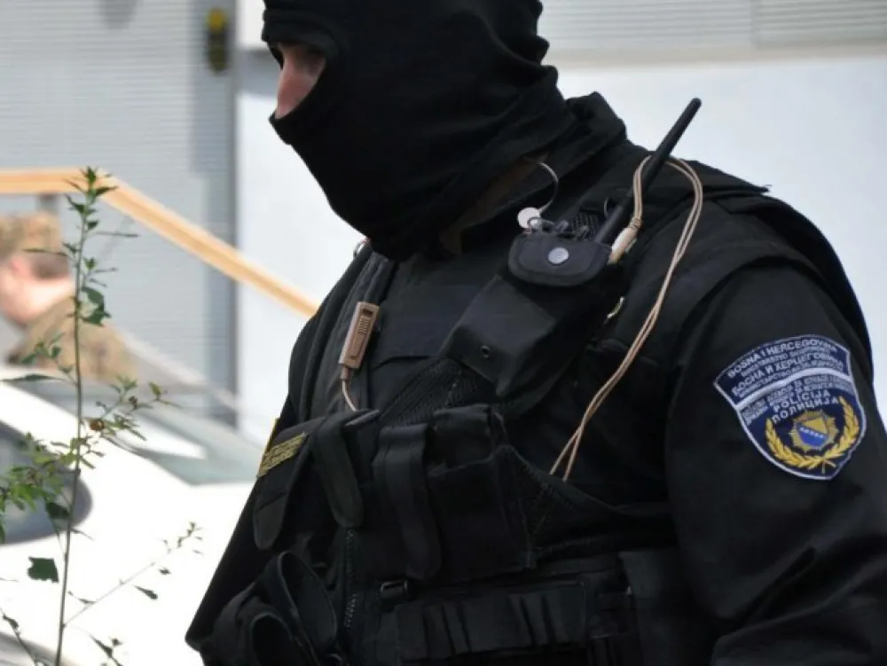 SIPA: Inspektori do&scaron;li da uhapse Dodika, policajci RS im rekli da se povuku