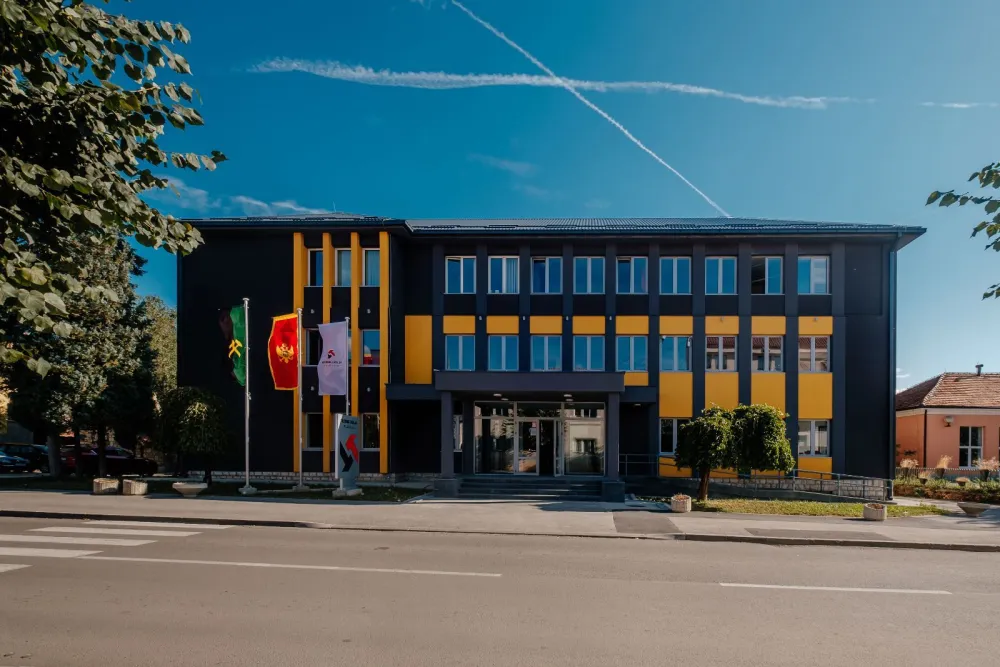 Rudnik uglja Pljevlja za tri automobila tro&scaron;i 116.000 eura
