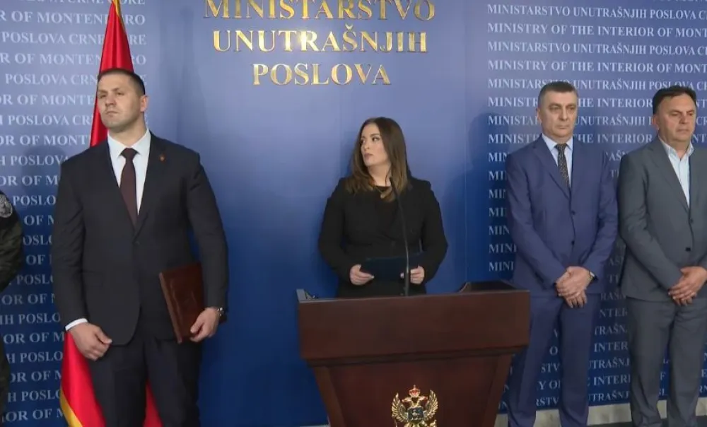 Sa pres konferencije