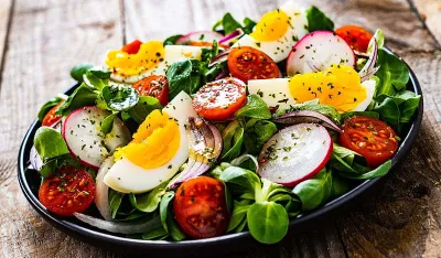 Proljećna&nbsp;salata idealan&nbsp;prilog uz mnoga jela