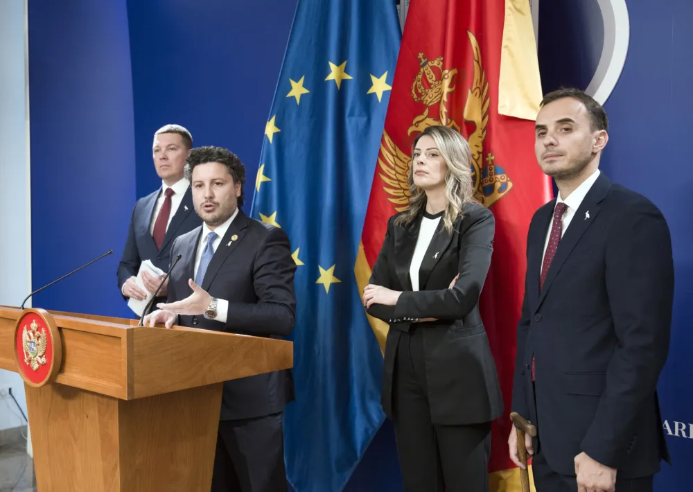 URA: Međunarodni eksperti potvrdili da se radi o korupciji, poslanici vlasti da ne glasaju Sporazum koji je na &scaron;tetu Crne Gore