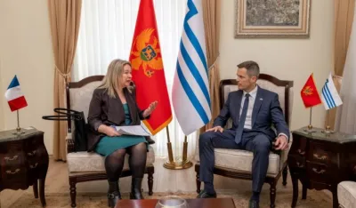 Maske i Mujović 