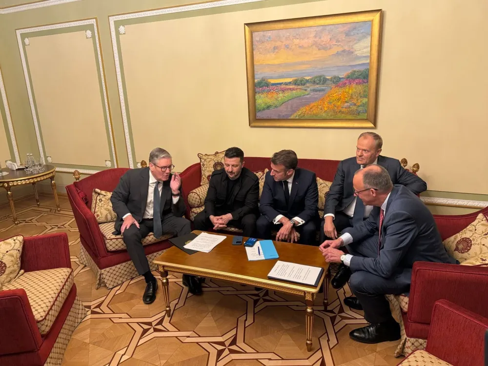 Zelenski, Starmer, Makron, Merc i Tusk u Kijevu: Traže prekid vatre na 30 dana uz podr&scaron;ku Trampa, "masovne" sankcije Putinu ako odbije