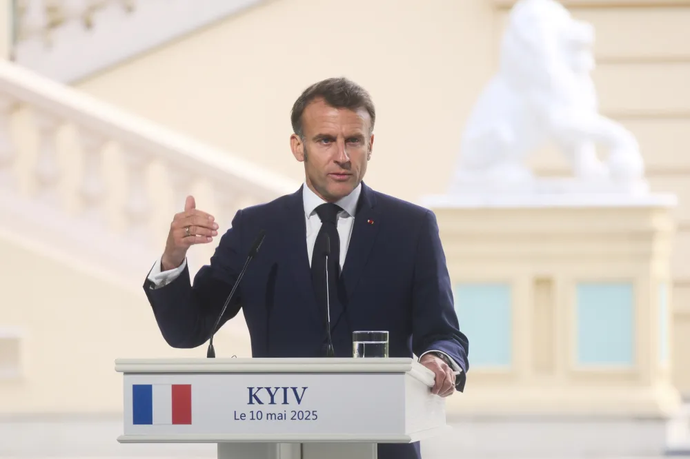 Makron o Putinovom predlogu: To je jedna od njegovih taktika