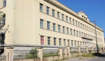 Cetinje: Lažna dojava o bombi u zgradi gimnazije