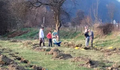Voćnjak znanja u &scaron;kolskom dvori&scaron;tu O&Scaron; &bdquo;Pavle Žižić&rdquo;