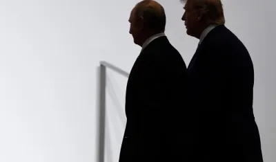 Blumberg: Povlačenjem iz mirovnih pregovora o Ukrajini Tramp bi donio pobjedu Putinu