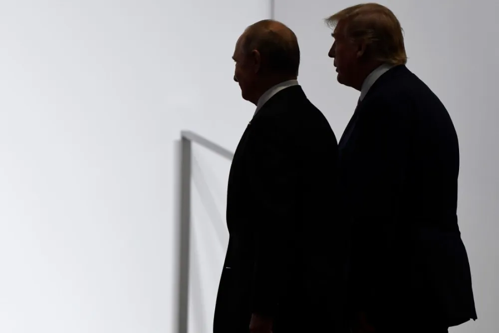 Blumberg: Povlačenjem iz mirovnih pregovora o Ukrajini Tramp bi donio pobjedu Putinu