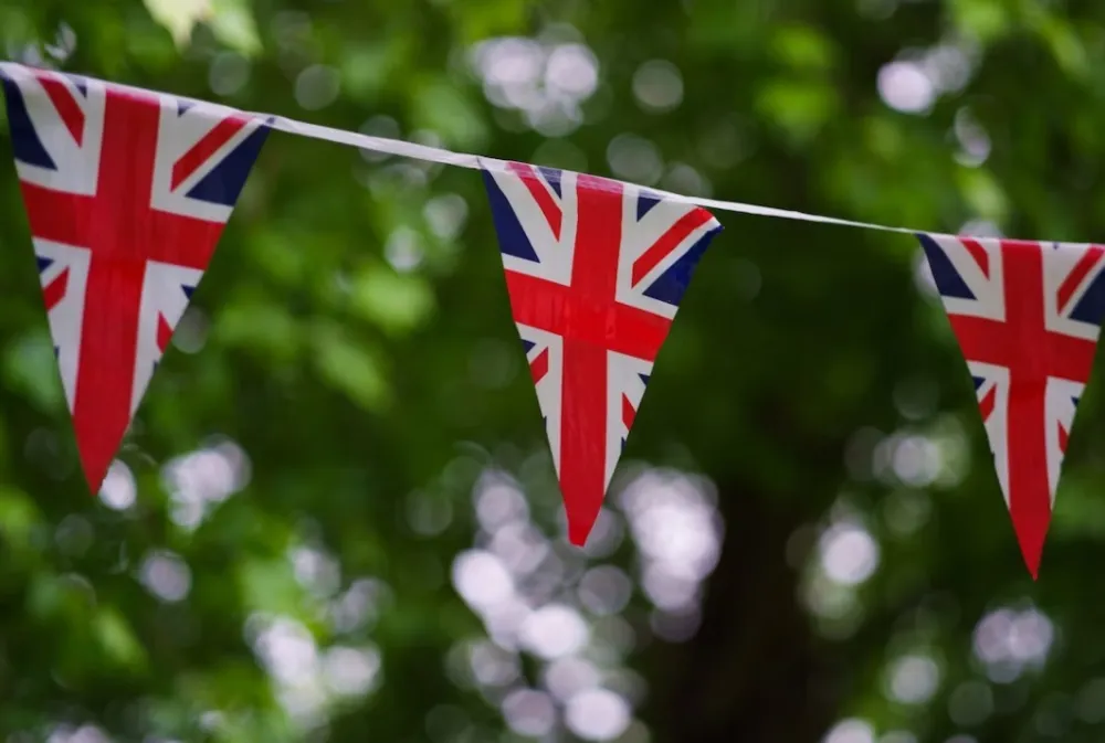 Britanija uvela nove sankcije Rusiji: Putinovi napadi pokazuju njegovo ratoborno lice
