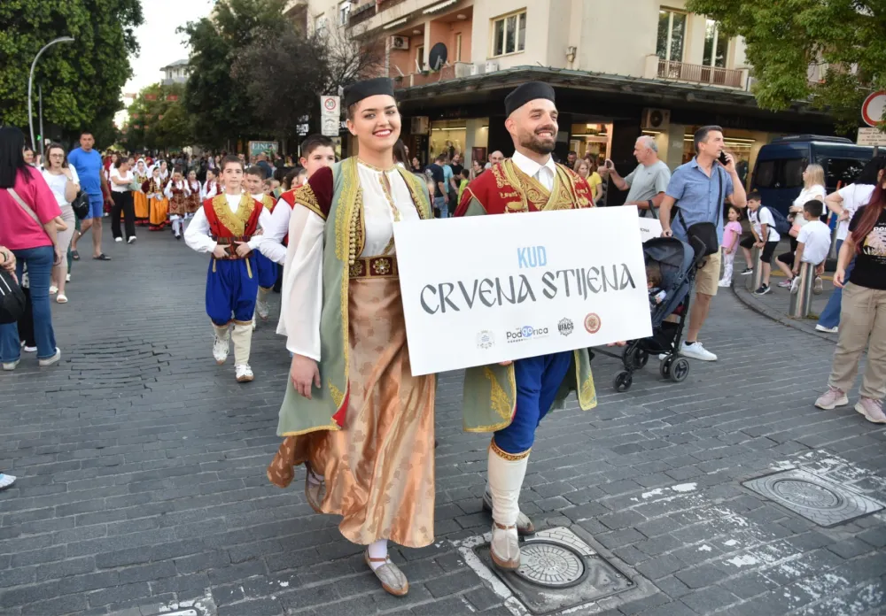 Defile ulicama Podgorice