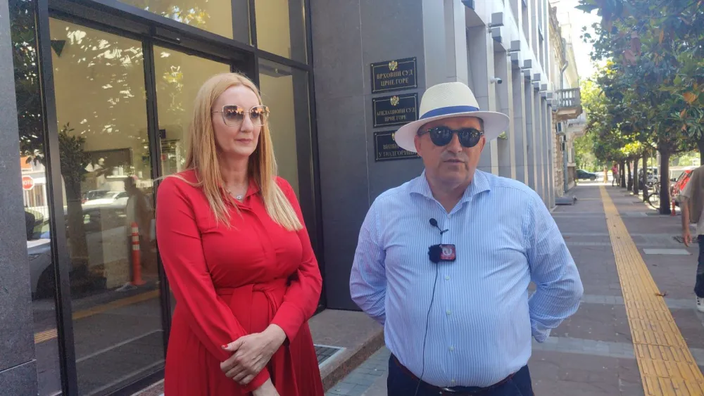 (VIDEO) Policija stigla u ASK; Martinović: Odluke Upravnog suda moraju se po&scaron;tovati