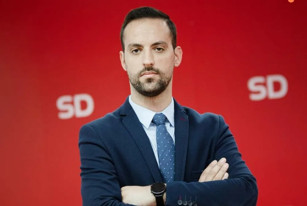 Zirojević: Da smo imali 40 glasova za smjenu, moj bi bio 41. pa kad bi me na nosilima unijeli