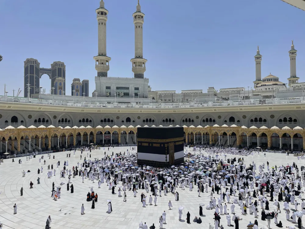 (FOTO) Za vi&scaron;e od milion muslimanskih hodočasnika počeo hadžiluk u Meki