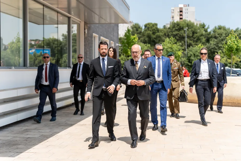 Milatović i Karis posjetili Fond za inovacije i Naučno- tehnolo&scaron;ki park