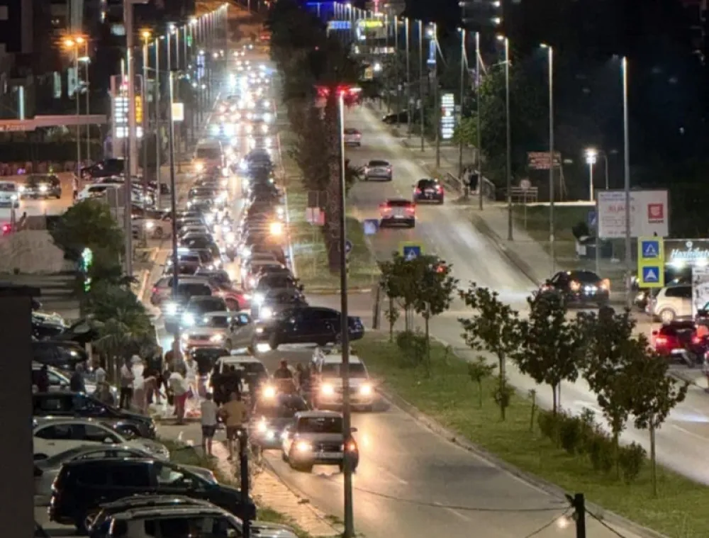 Policija u Ulcinju uhapsila tri osobe osumnjičene za poku&scaron;aj ubistva