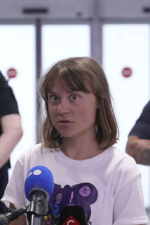 Tunberg poručila Trampu: Svijetu treba mnogo vi&scaron;e "mladih, bijesnih žena"
