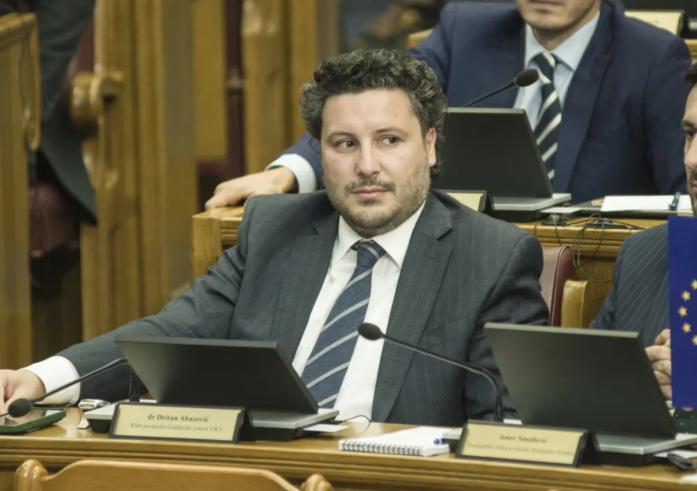 Kotorska i tivatska URA pružile podr&scaron;ku Abazoviću: Interesi pojedinaca ponovo ispred države i građana