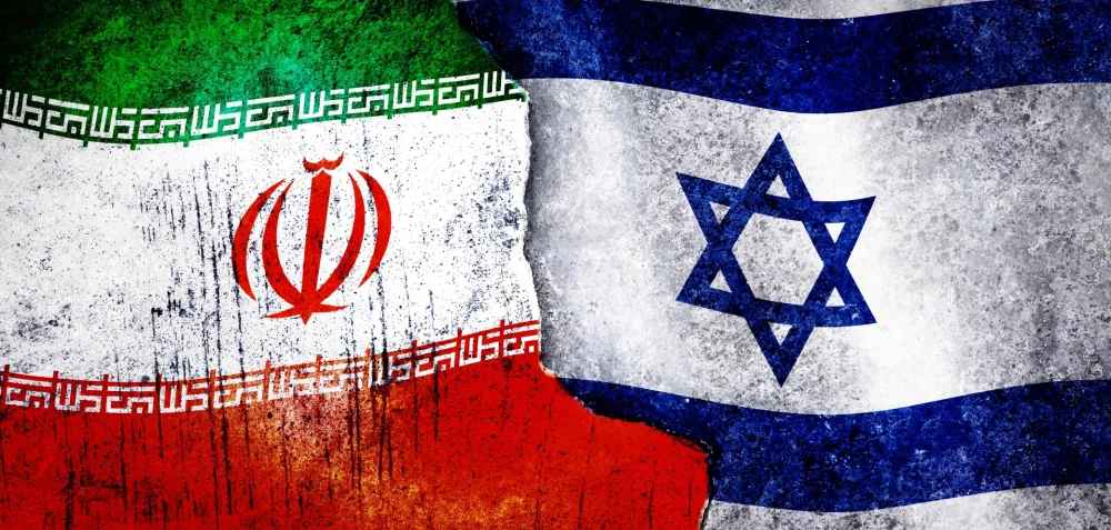 Iran: Hronika modernog doba