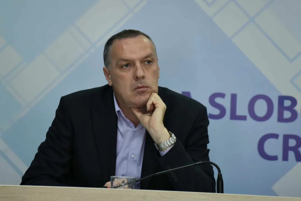 U ponedjeljak protest prosvjetnih radnika