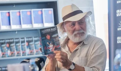 promocija knjige Život i po (Jagoda Buić privatno i javno) Svjetlane Hribar u PodgoriciRade &Scaron;erbedžija