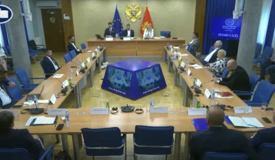 Izborna reforma i dalje visi o koncu