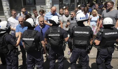 Počele blokade saobraćaja na Starom Gradu i Novom Beogradu