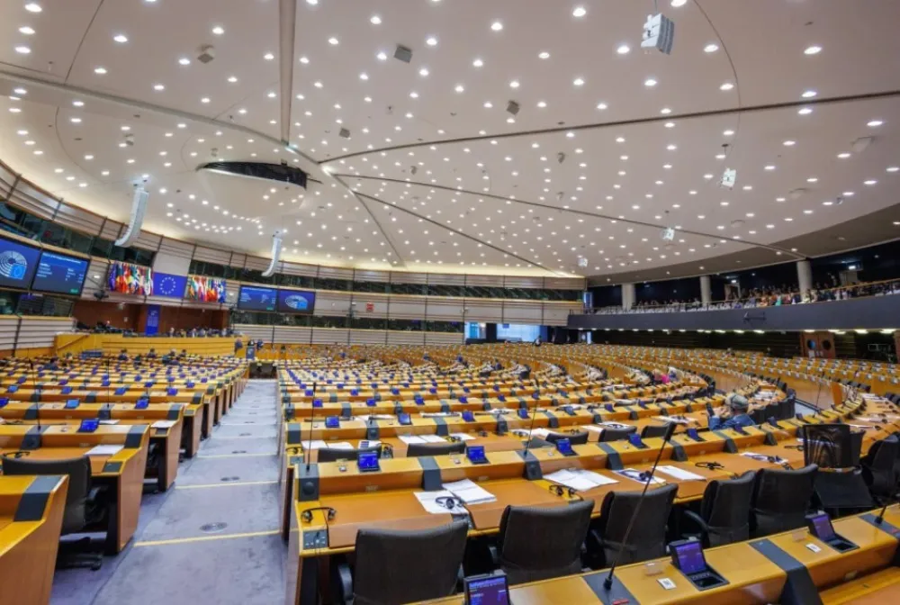 Evropski parlament odao počast Srebrenici, od Srbije zatraženo da preuzme odgovornost za genocid