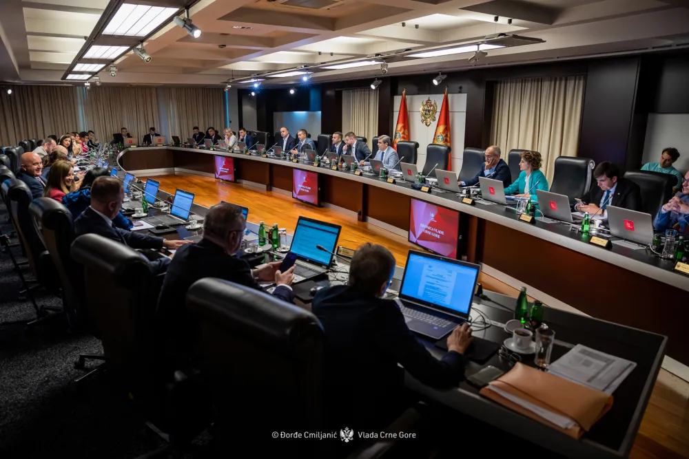 Vlada usvojila informaciju o aktivnostima za preuzimanje akcija Instituta "Simo Milo&scaron;ević"