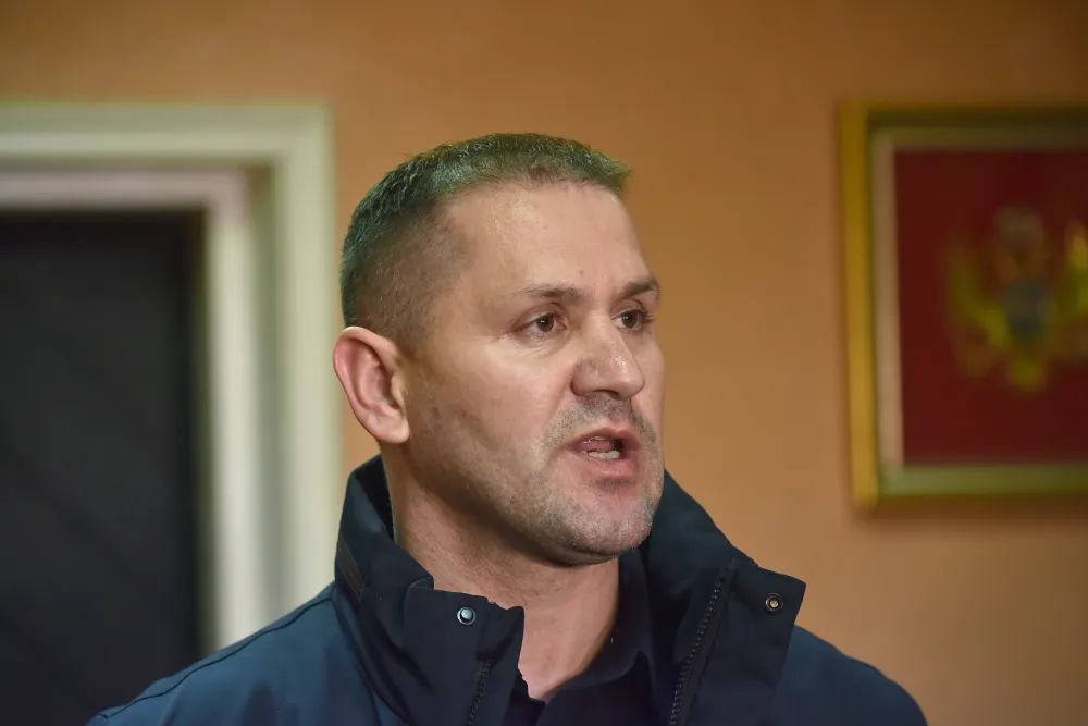 (VIDEO) Slavica &Scaron;ćekić povodom predloga da Policijska akademija nosi ime Slavoljuba &Scaron;ćekića: "Lazare, junački sine, hvala do neba