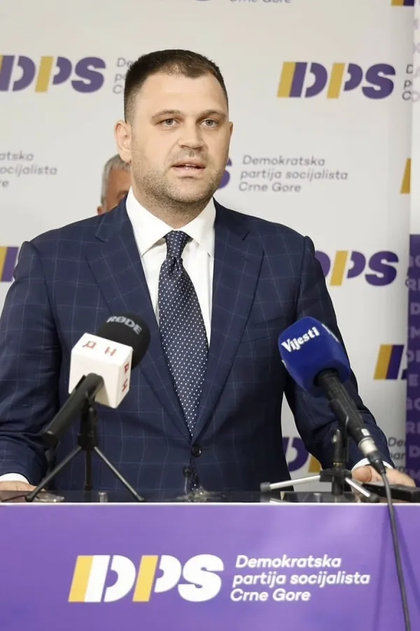Poslanici DPS-a podnijeli amandman na Predlog zakona o legalizaciji bespravnih objekata